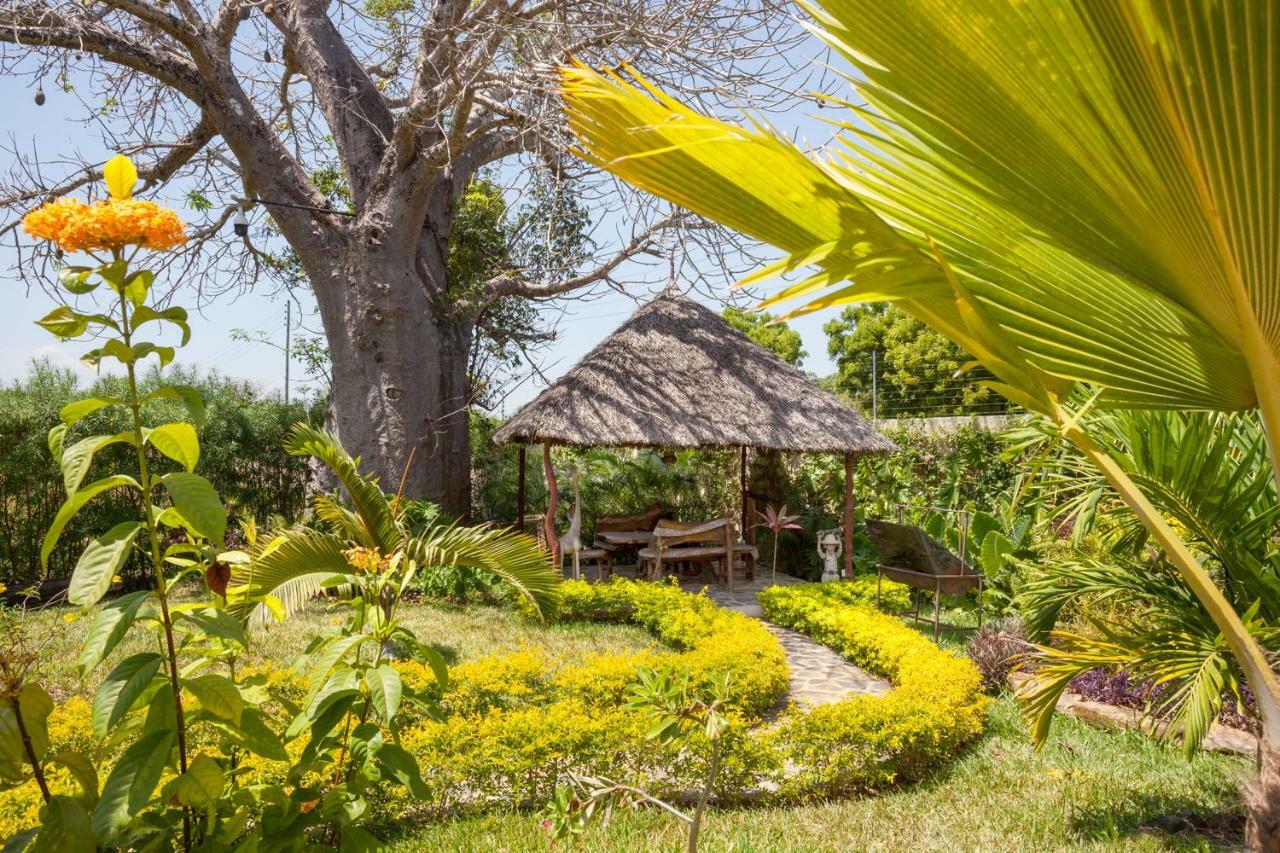 Villa Raymond, Diani, Kenya Diani Beach Exterior foto